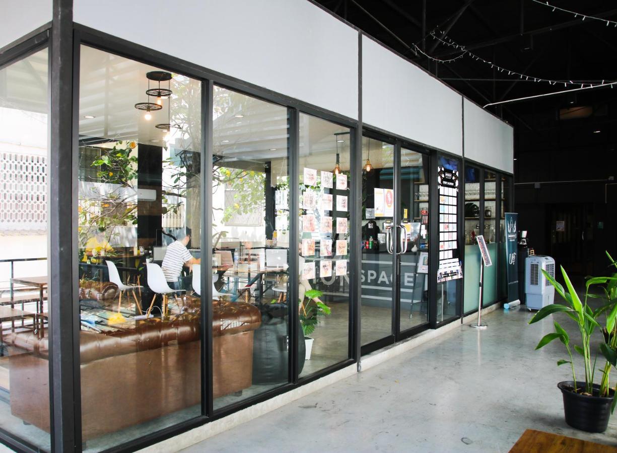 The Capsule By Unionspace (Adults Only) Bangkok Exteriör bild